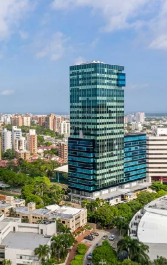 Torre del Centro Empresarial Green Towers en Barranquilla